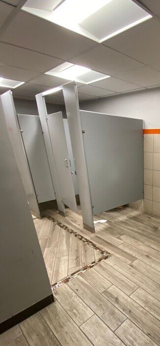 Plus de détails pour 6415 N Rockwell St, Chicago, IL - Local d'activités à louer