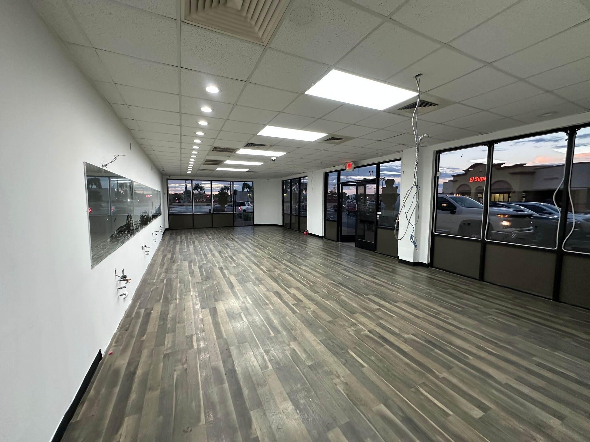 1245-1255 E Southern Ave, Mesa, AZ à louer Photo intérieure- Image 1 de 4