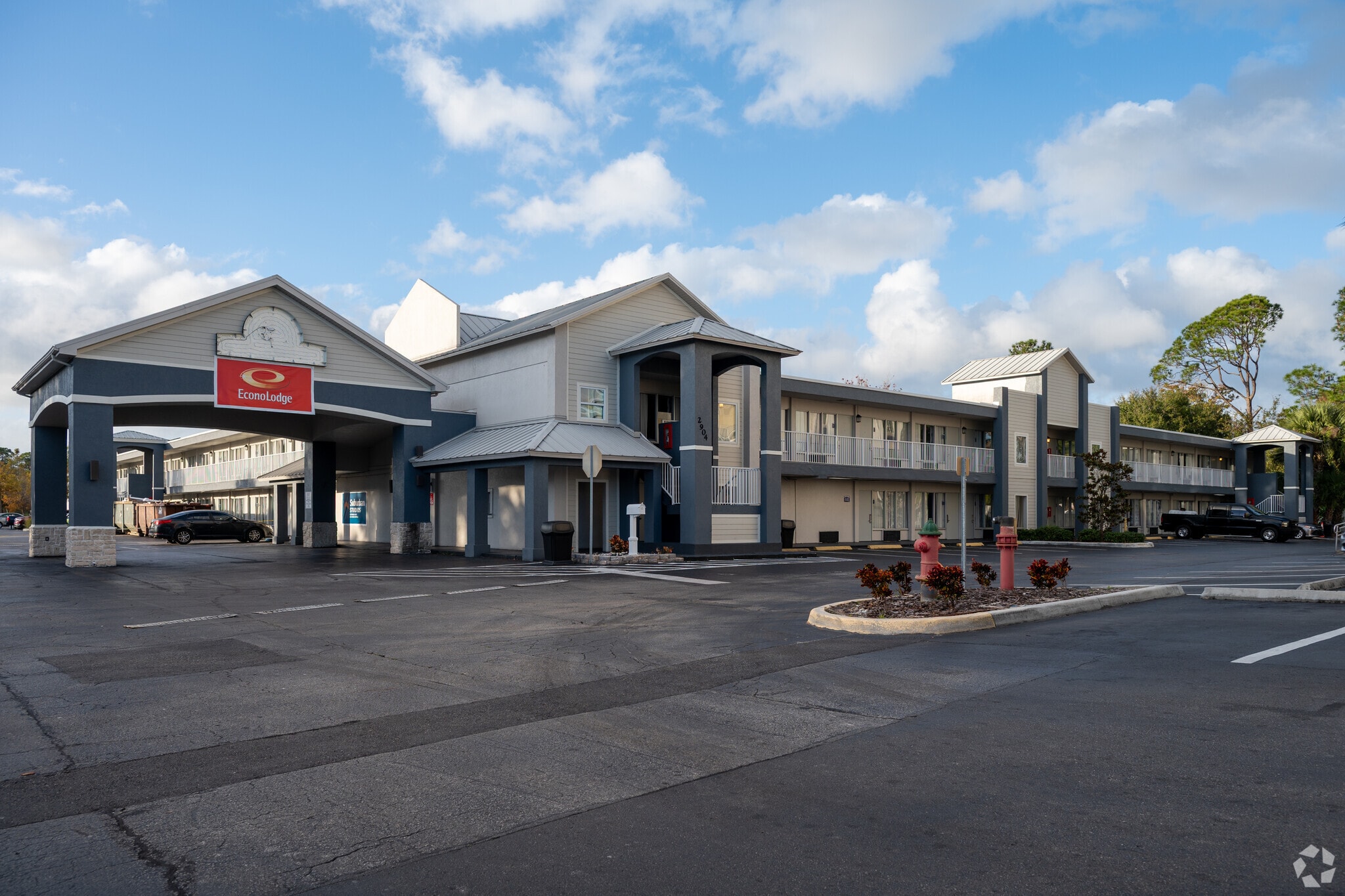 2904 W International Speedway Blvd, Daytona Beach, FL for sale Primary Photo- Image 1 of 6