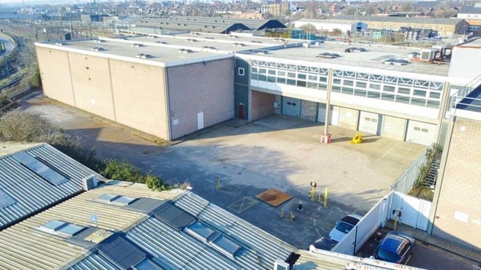 24 Scrubs Ln, London for lease - Building Photo - Image 2 of 7