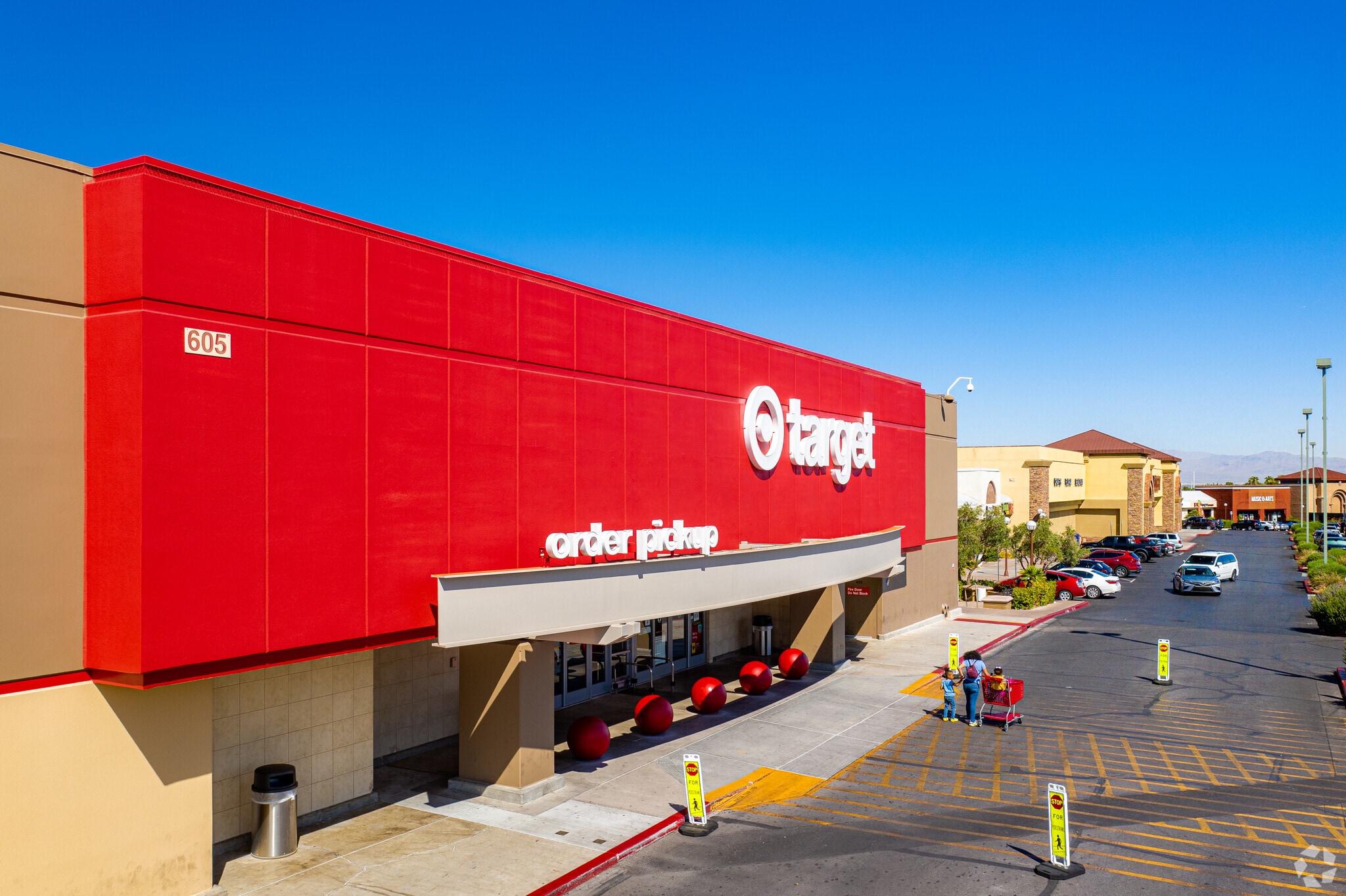 601-649 N Stephanie St, Henderson, NV for lease Building Photo- Image 1 of 27