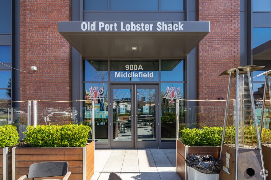 900 Middlefield Ave, Redwood City, CA for lease - Building Photo - Image 2 of 6