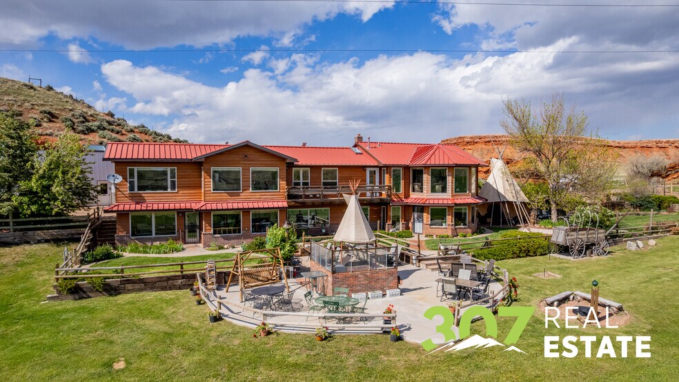 30 Nielson Trl, Cody, WY à vendre - Photo du bâtiment - Image 2 de 62