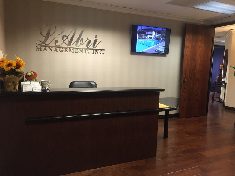 8141 E 2nd St, Downey, CA for lease - Interior Photo - Image 2 of 19