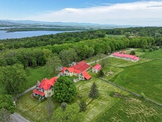 More details for 284 Edgemont Rd, Moriah, NY - Specialty for Sale