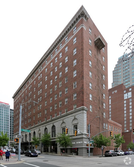 400 Fayetteville St, Raleigh, NC à louer - Photo du bâtiment - Image 2 de 5