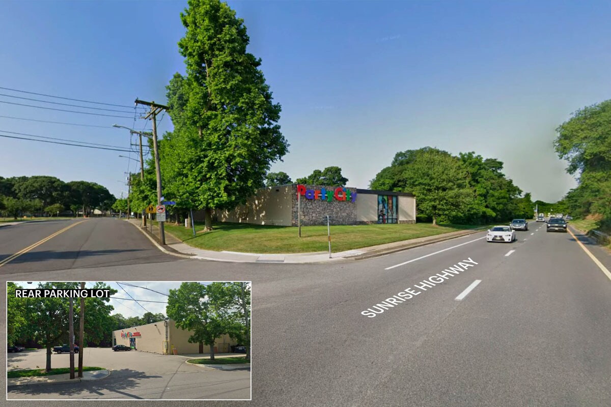 2396 Sunrise Hwy, Islip, NY for lease Building Photo- Image 1 of 3