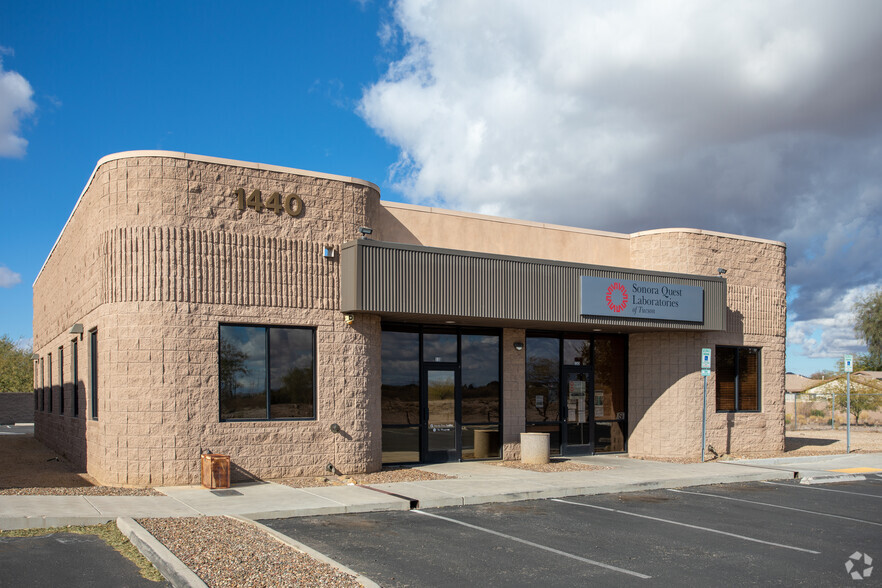 1440 W Valencia Rd, Tucson, AZ for lease - Building Photo - Image 1 of 3