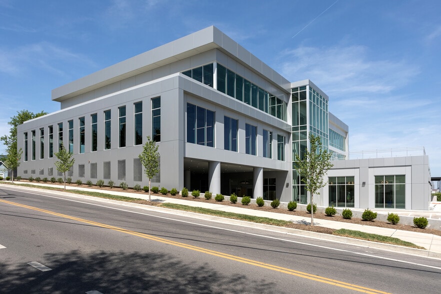 500 28th Ave N, Nashville, TN for lease - Building Photo - Image 1 of 13