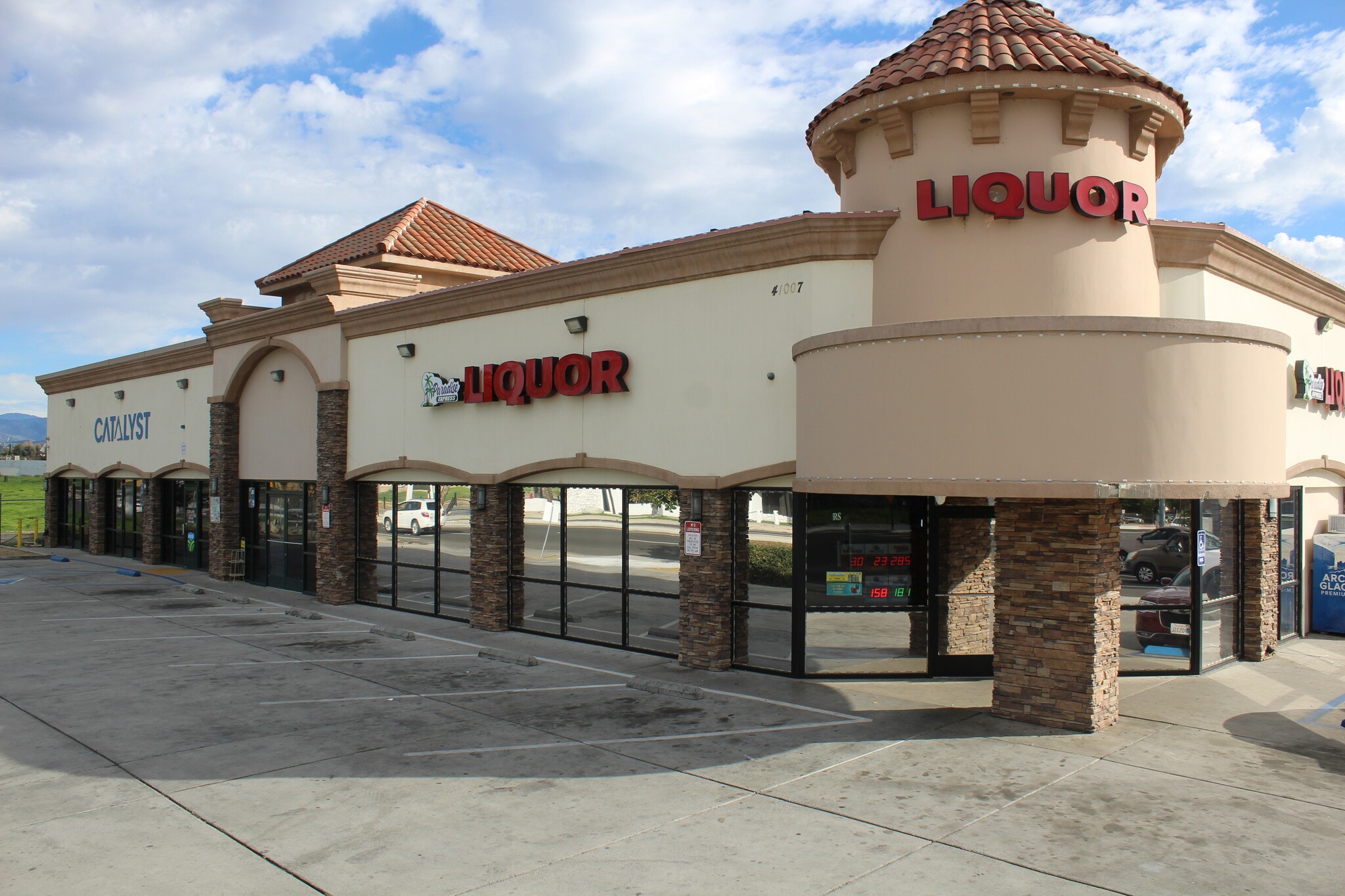 41007 Florida Ave, Hemet, CA for lease Primary Photo- Image 1 of 7