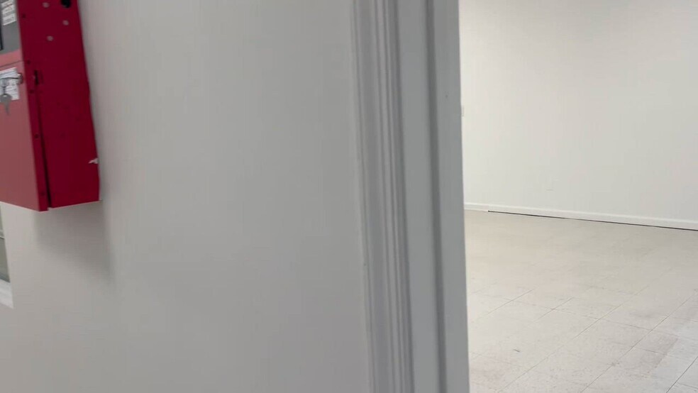 4301 W Sunrise Blvd, Plantation, FL for lease - Commercial Listing Video - Image 2 of 26