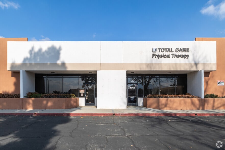 930 S Mount Vernon Ave, Colton, CA for sale - Building Photo - Image 3 of 6