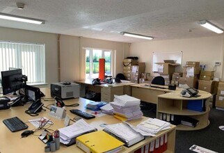 Oil Mill Ln, Exeter for lease Interior Photo- Image 2 of 3