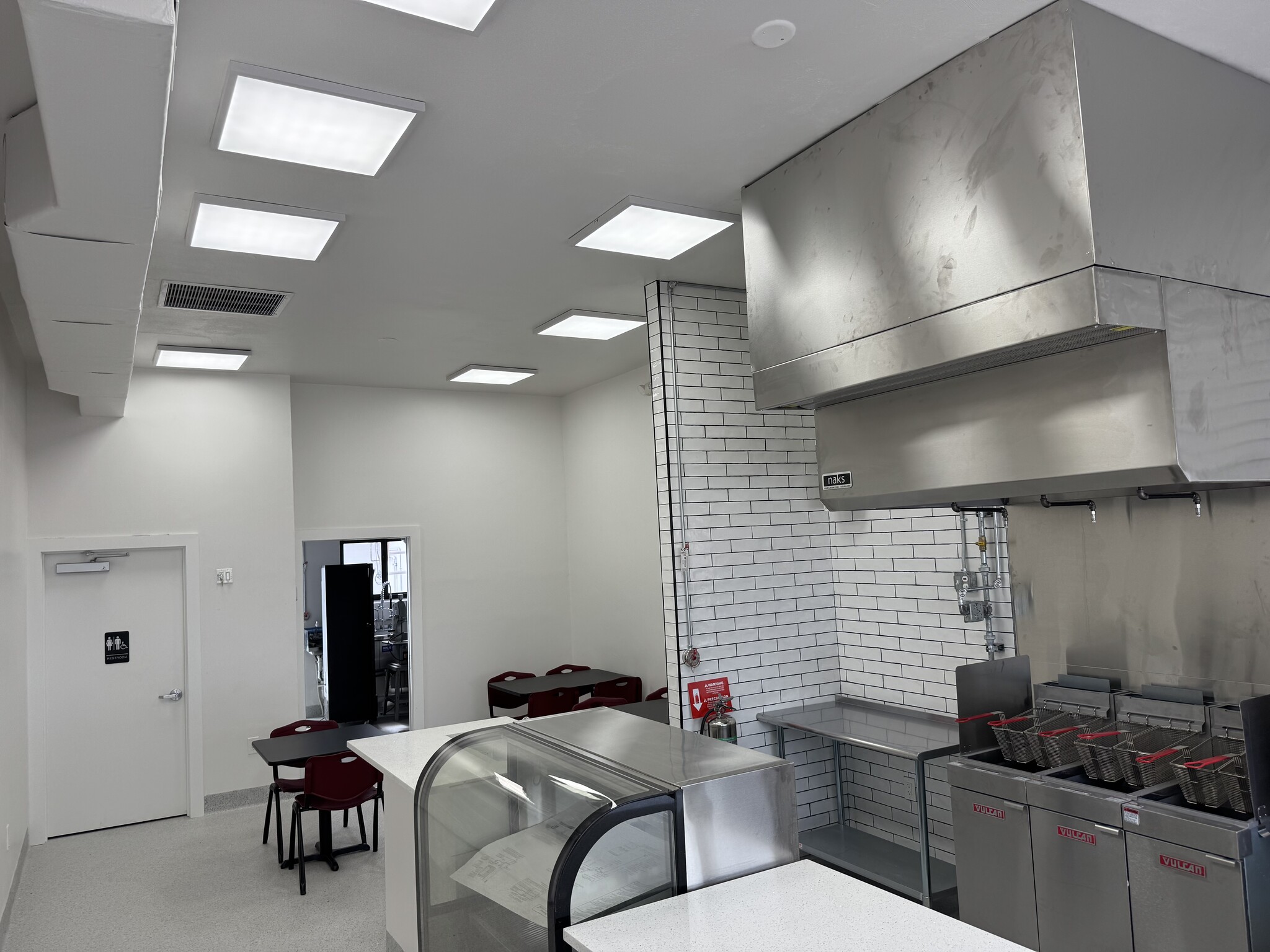 730-732 Belvedere Rd, West Palm Beach, FL à louer Photo intérieure- Image 1 de 7
