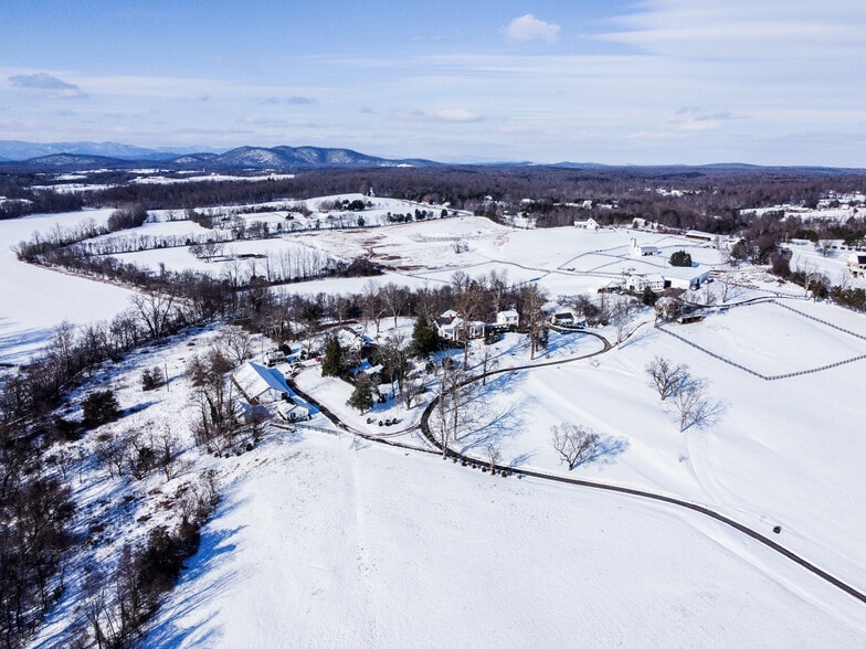 2333 N James Madison Hwy, Locust Dale, VA for sale - Building Photo - Image 2 of 26