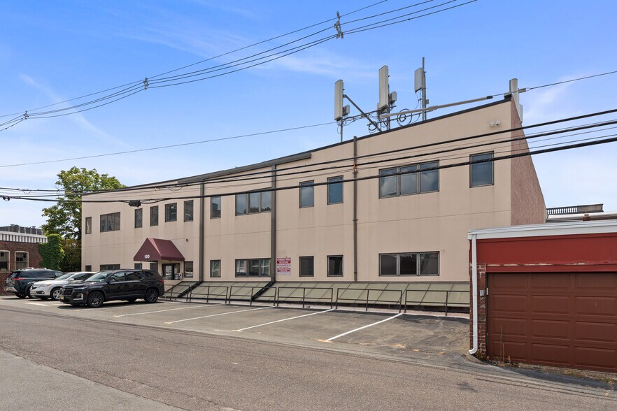 150 W State St, Trenton, NJ à louer - Photo du bâtiment - Image 2 de 7