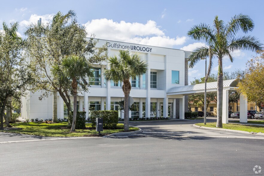 28930 Trails Edge Blvd, Bonita Springs, FL à louer - Photo du bâtiment - Image 3 de 9