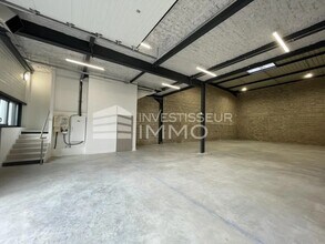 Flex in Lieusaint for lease Interior Photo- Image 1 of 2