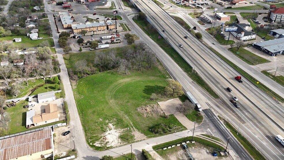 407 Freeway Service Road, Hutchins, TX à vendre - Aérien - Image 1 de 7