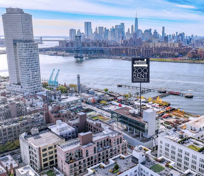 200 Kent Ave, Brooklyn, NY for lease - Building Photo - Image 3 of 42