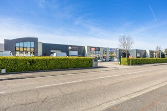 Plus de détails pour Local d'activités à louer