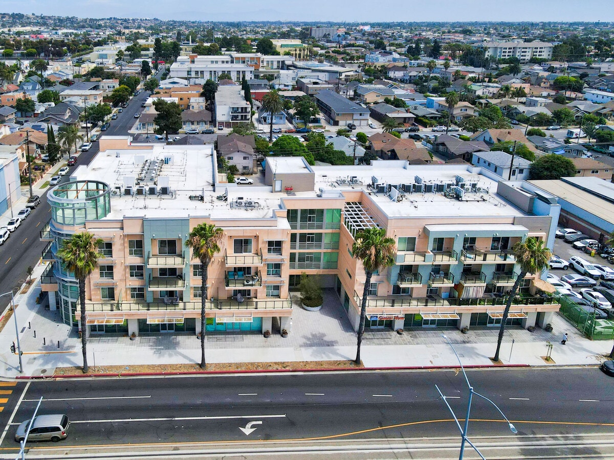 1598 Long Beach Blvd, Long Beach, CA 90813 - Unit 101 - - Interior Photo - Image 2 of 36
