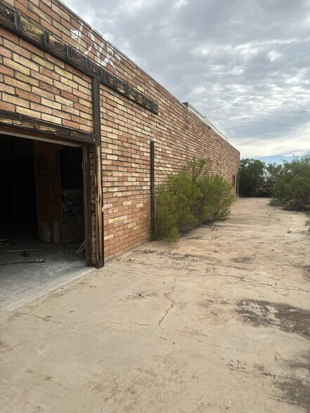 1138 Ironwood Rd, Pearce, AZ à vendre - Photo du bâtiment - Image 2 de 4