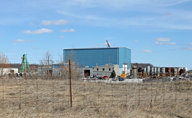 Plus de détails pour 102 Prouse Rd, Uxbridge, ON - Industriel à louer