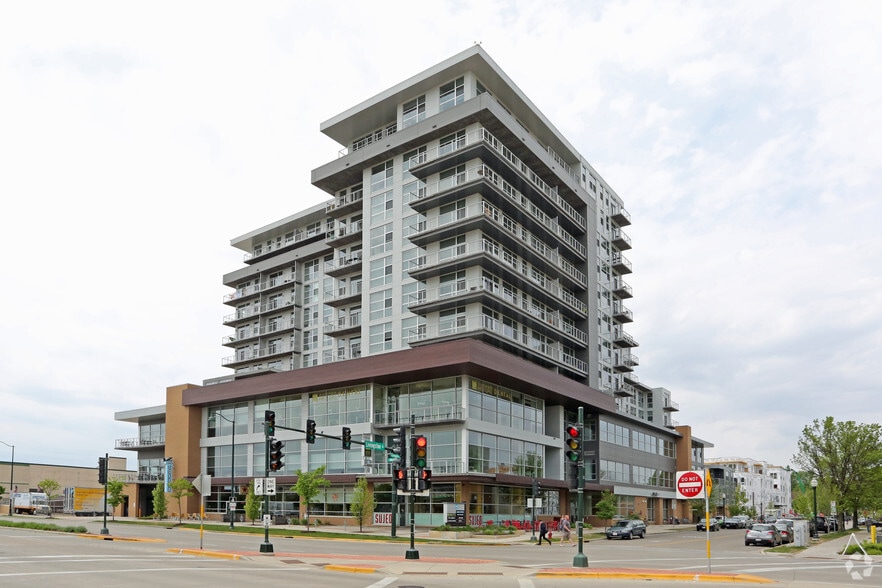 10 N Livingston St, Madison, WI for lease - Primary Photo - Image 1 of 5