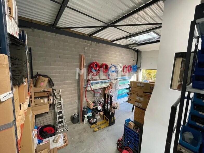 Office in Chaponost for lease - Interior Photo - Image 2 of 12