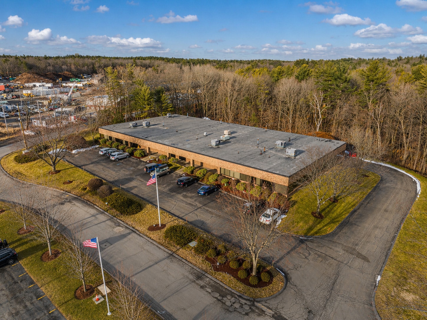 1000 Mount Laurel Cir, Shirley, MA for sale Primary Photo- Image 1 of 9