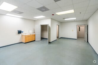 3211 Bramer Dr, Raleigh, NC for sale Interior Photo- Image 2 of 14