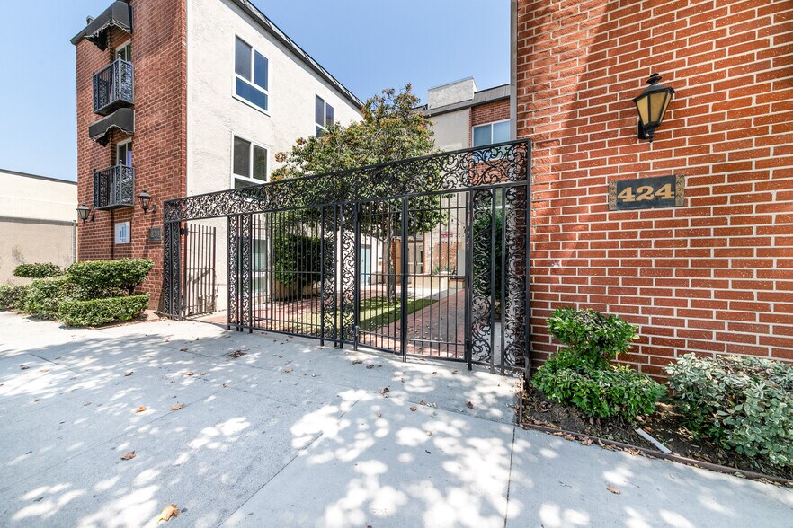 CBG Lake Portfolio portefeuille de 4 propriétés à vendre sur LoopNet.ca - Photo du bâtiment - Image 3 de 30