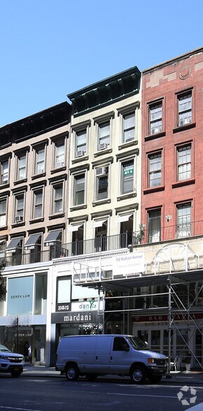 766 Madison Ave, New York, NY à louer - Photo du bâtiment - Image 3 de 5