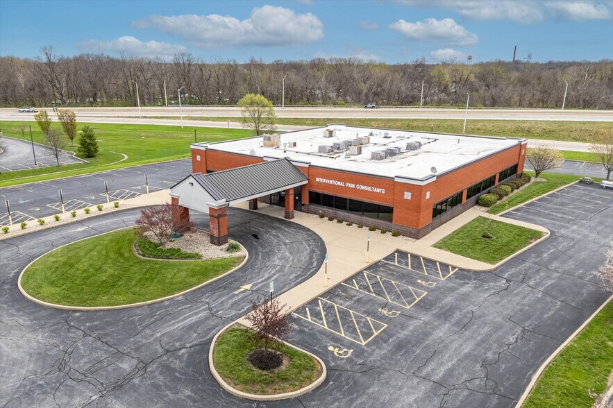 3 Professional Dr, Alton, IL à vendre - Photo du bâtiment - Image 1 de 28