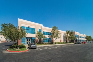 Plus de détails pour 7555 N San Fernando Rd, Burbank, CA - Industriel à louer