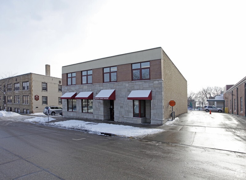 321 E Main St, Madison, WI for lease - Primary Photo - Image 1 of 3