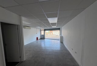 6 West End Rd, Southampton for lease Interior Photo- Image 2 of 4