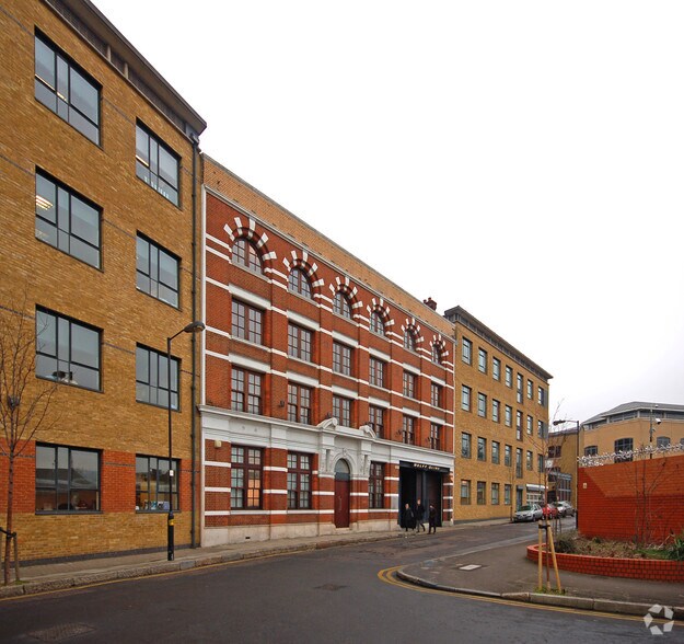 8-18 All Saints St, Londres à louer - Photo du bâtiment - Image 3 de 13