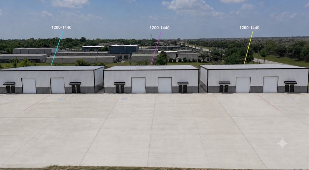 10519 Clodine Rd, Sugar Land, TX for lease - Building Photo - Image 1 of 1