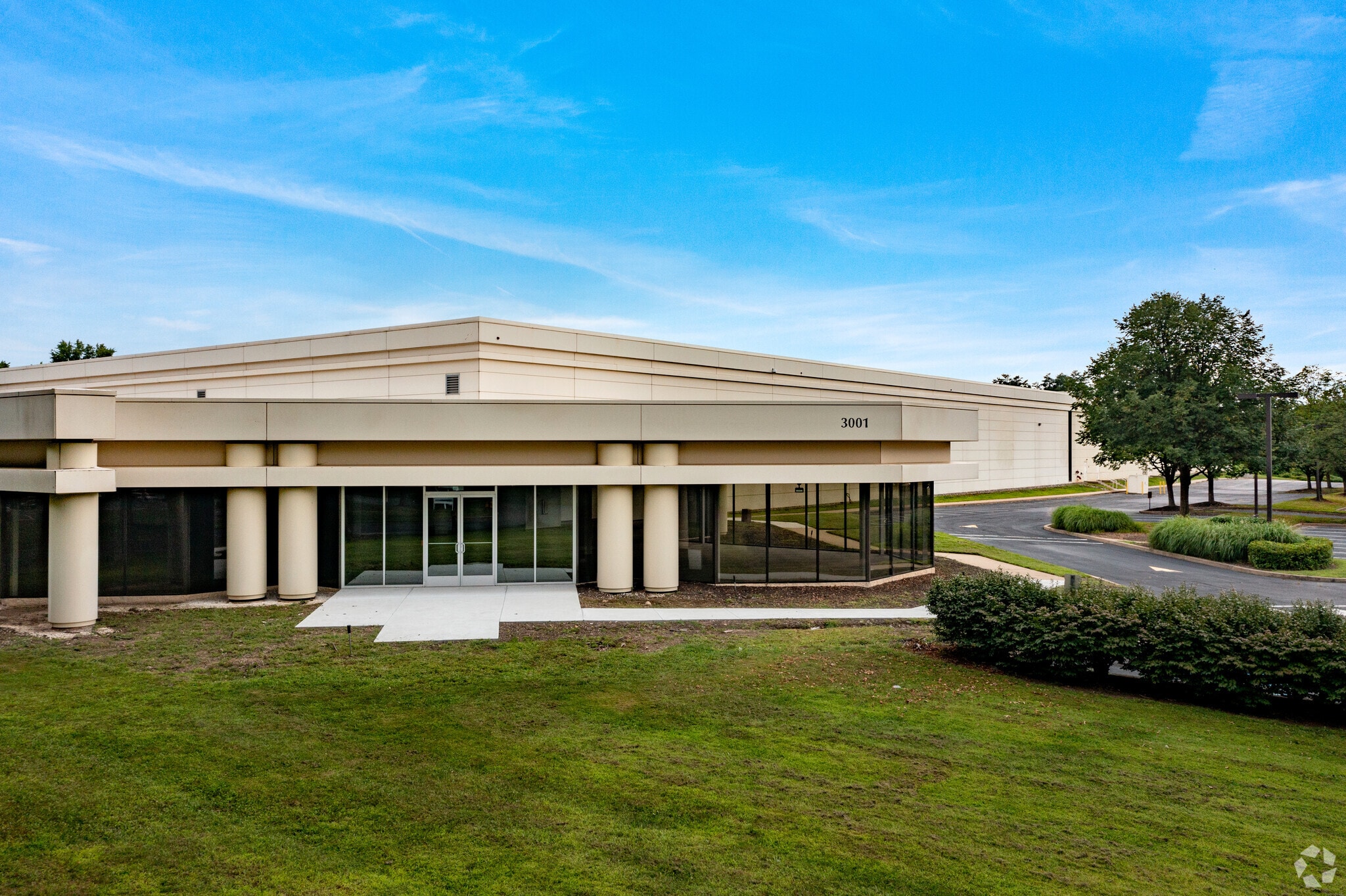 3001 Frost Rd, Bristol, PA for lease Primary Photo- Image 1 of 9