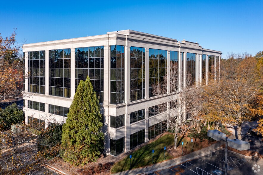 3805 Crestwood Pky NW, Duluth, GA à louer - Photo du bâtiment - Image 2 de 19