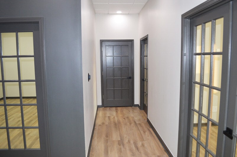 55921-55951 Gratiot Ave, Chesterfield, MI for lease - Interior Photo - Image 2 of 8