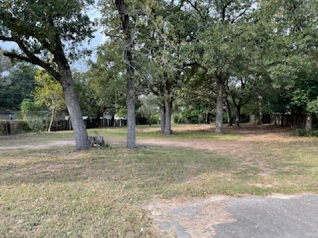301 W US-175 BUS, Athens, TX à vendre - Photo du bâtiment - Image 1 de 8
