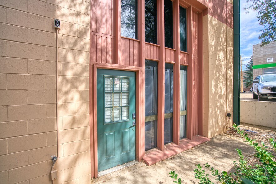 5721 Arapahoe Ave, Boulder, CO à louer - Photo du bâtiment - Image 3 de 6