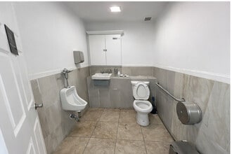 18211-18219 Jamaica Ave, Jamaica, NY for lease Interior Photo- Image 2 of 4