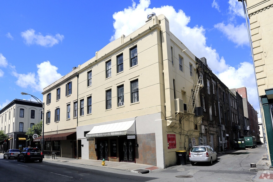 41 Whitaker St, Savannah, GA for lease - Building Photo - Image 1 of 8