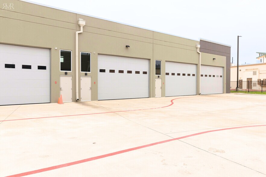 1435 FM 1463 Rd, Katy, TX à louer - Photo du bâtiment - Image 2 de 3