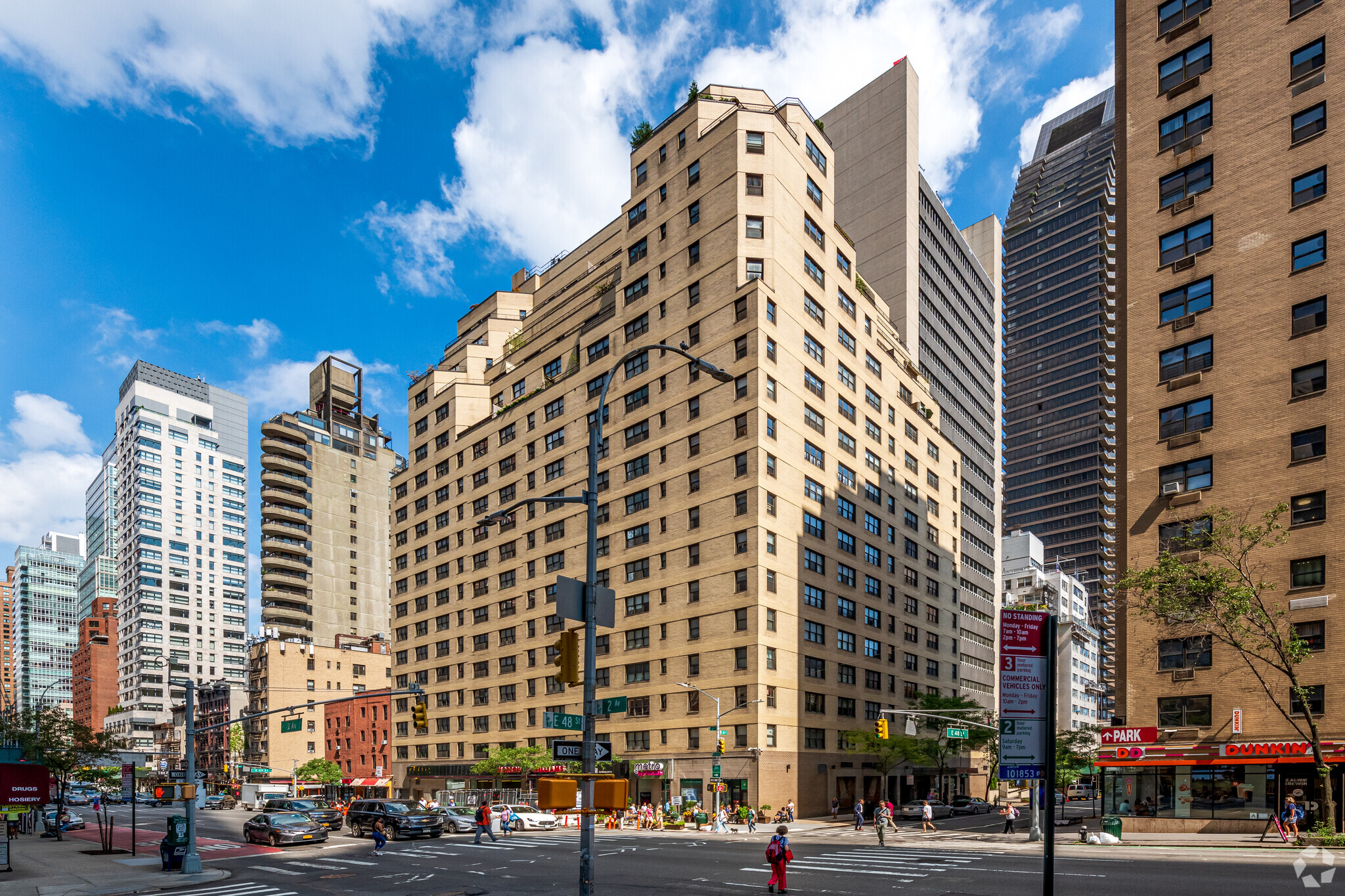 902 2nd Ave, New York, NY for lease Primary Photo- Image 1 of 5