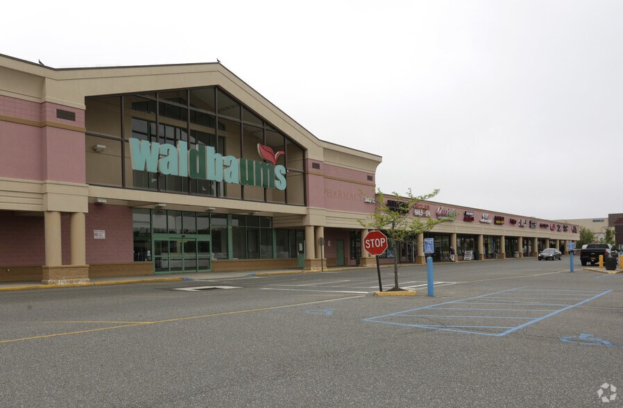 2162-2220 Nesconset Hwy, Stony Brook, NY à louer - Photo du bâtiment - Image 2 de 4